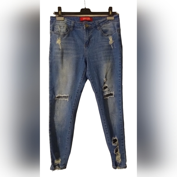 GOGO Star distressed skinny jean size 7 - Picture 1 of 4